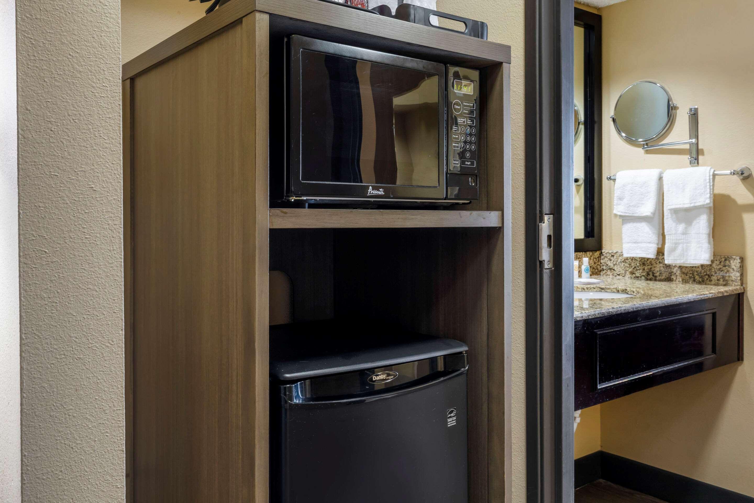 Comfort Suites Dfw Airport Irving Εξωτερικό φωτογραφία