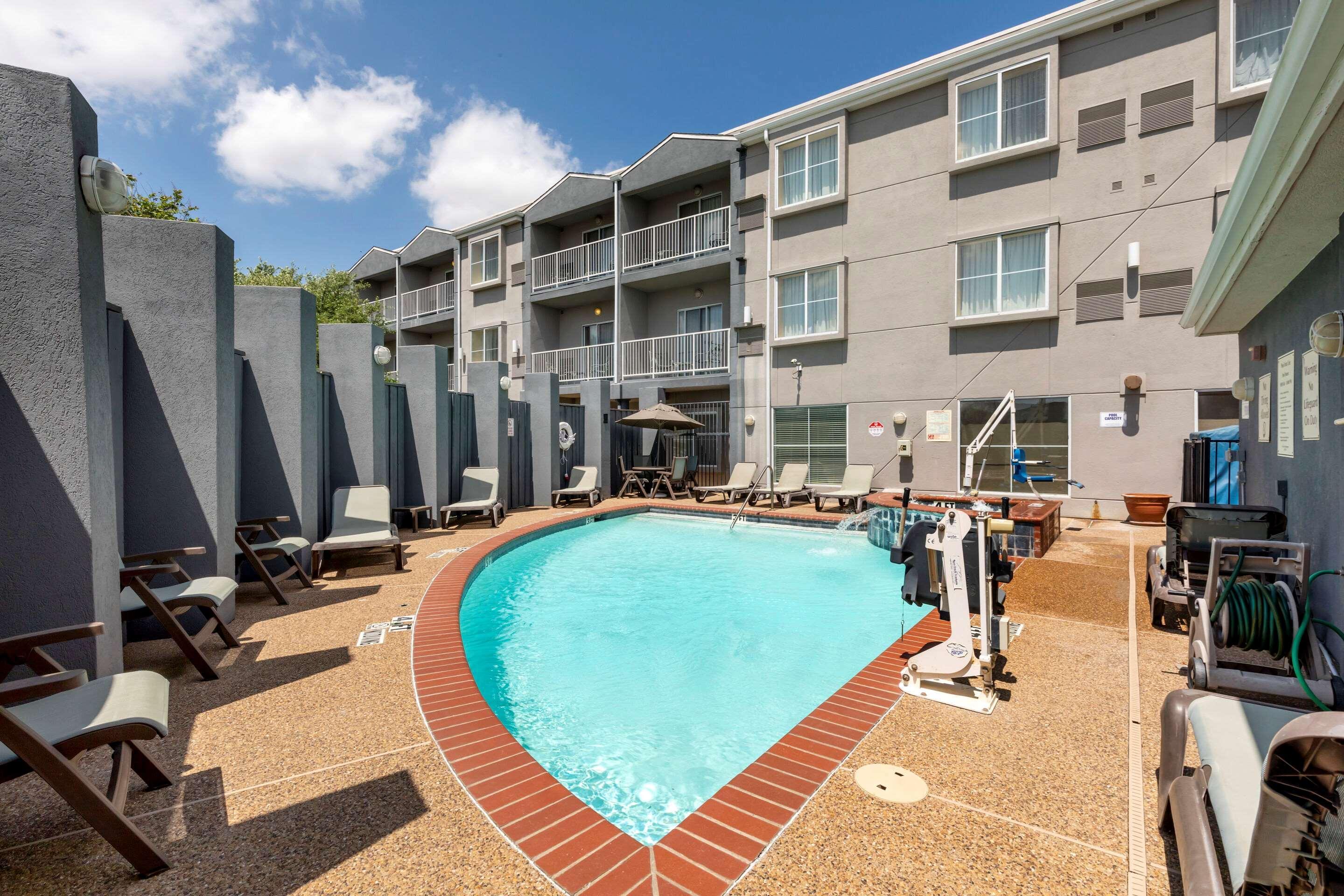 Comfort Suites Dfw Airport Irving Εξωτερικό φωτογραφία
