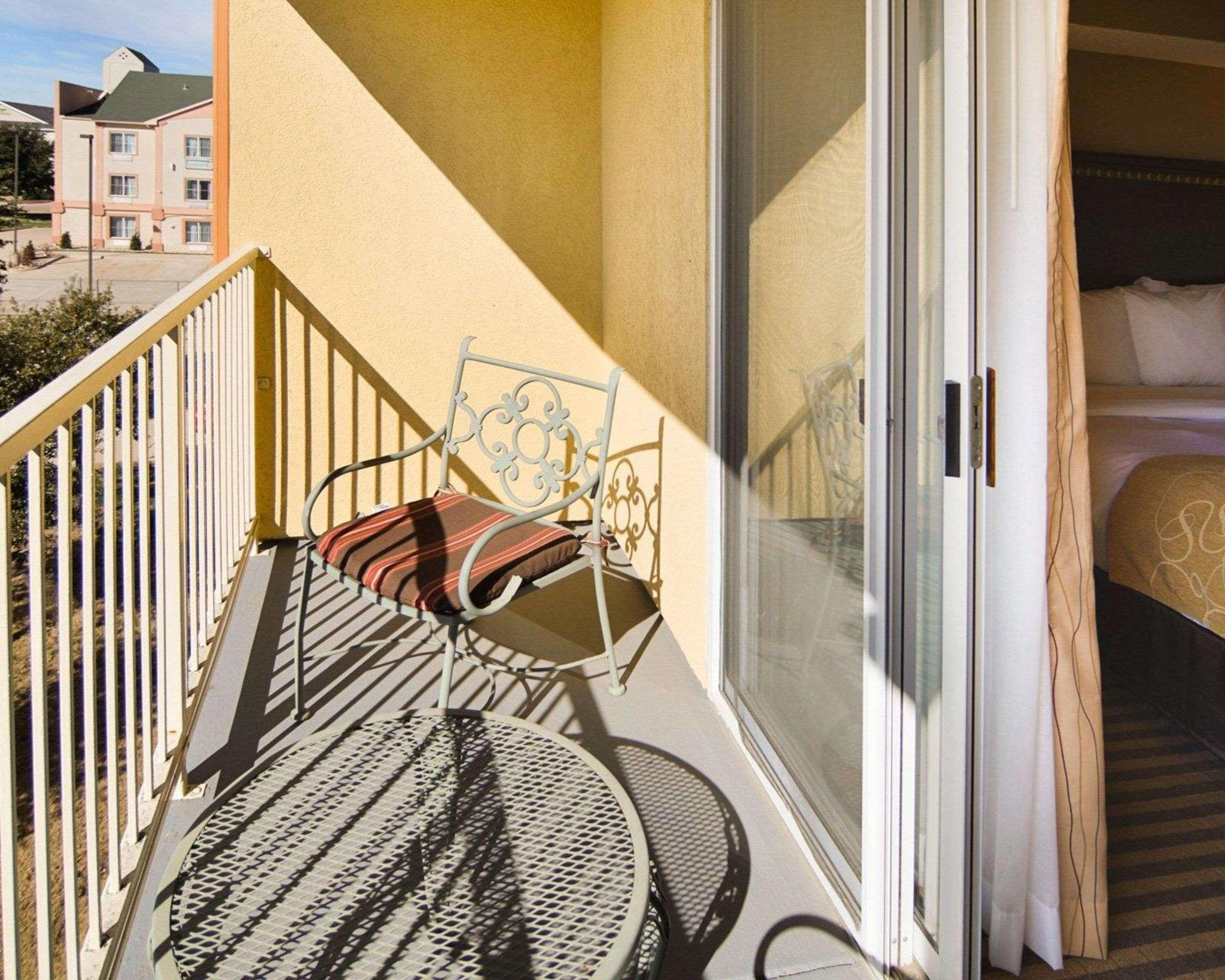 Comfort Suites Dfw Airport Irving Εξωτερικό φωτογραφία