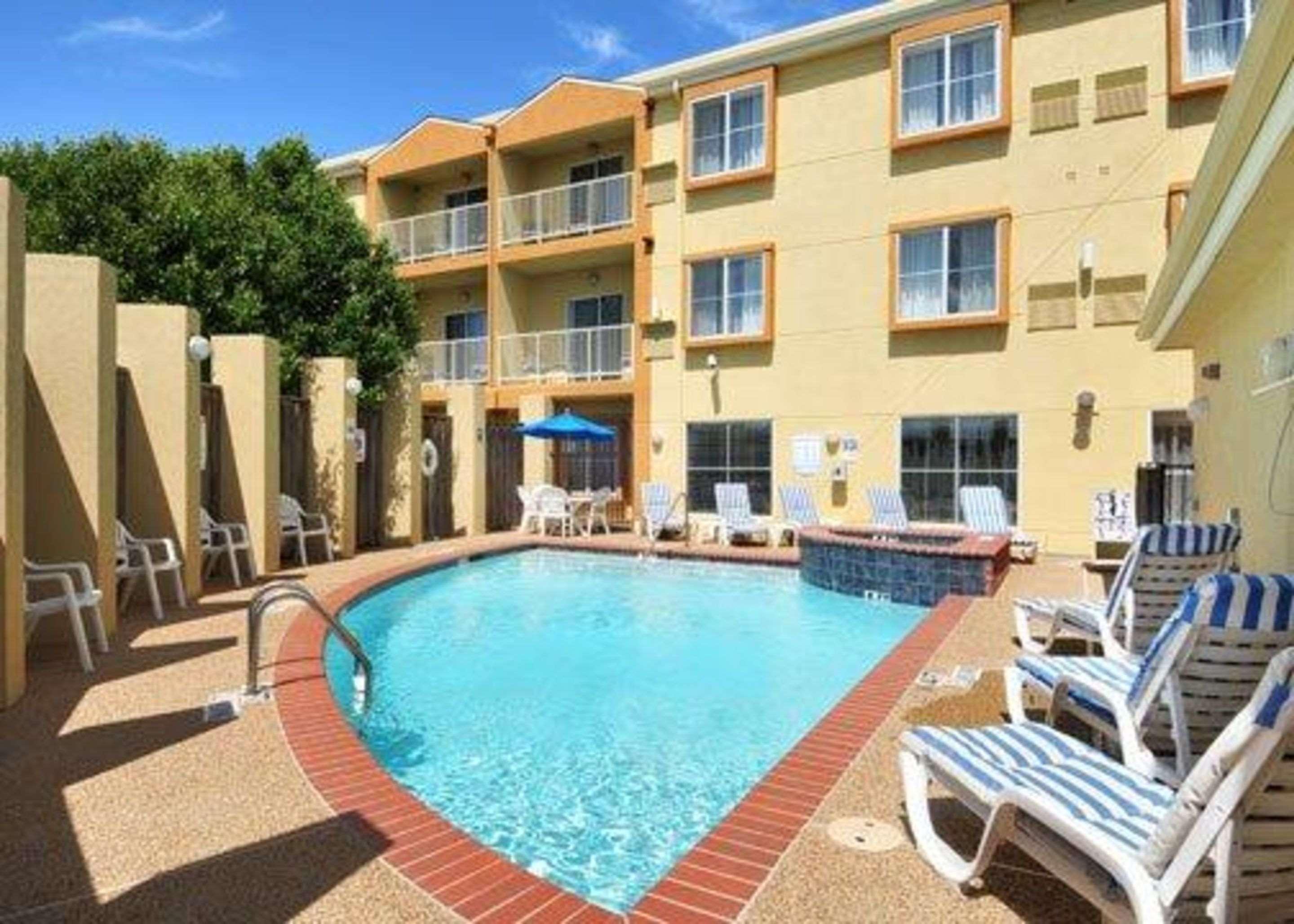 Comfort Suites Dfw Airport Irving Εξωτερικό φωτογραφία