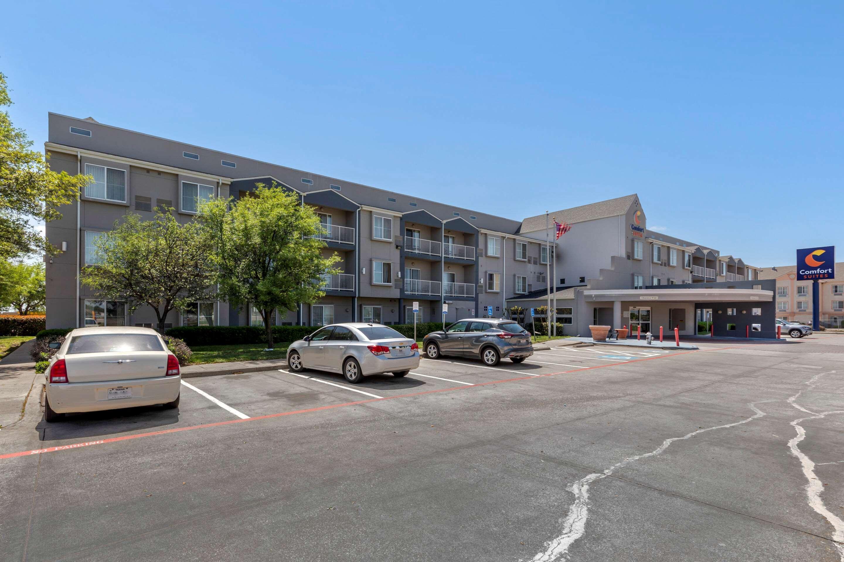 Comfort Suites Dfw Airport Irving Εξωτερικό φωτογραφία