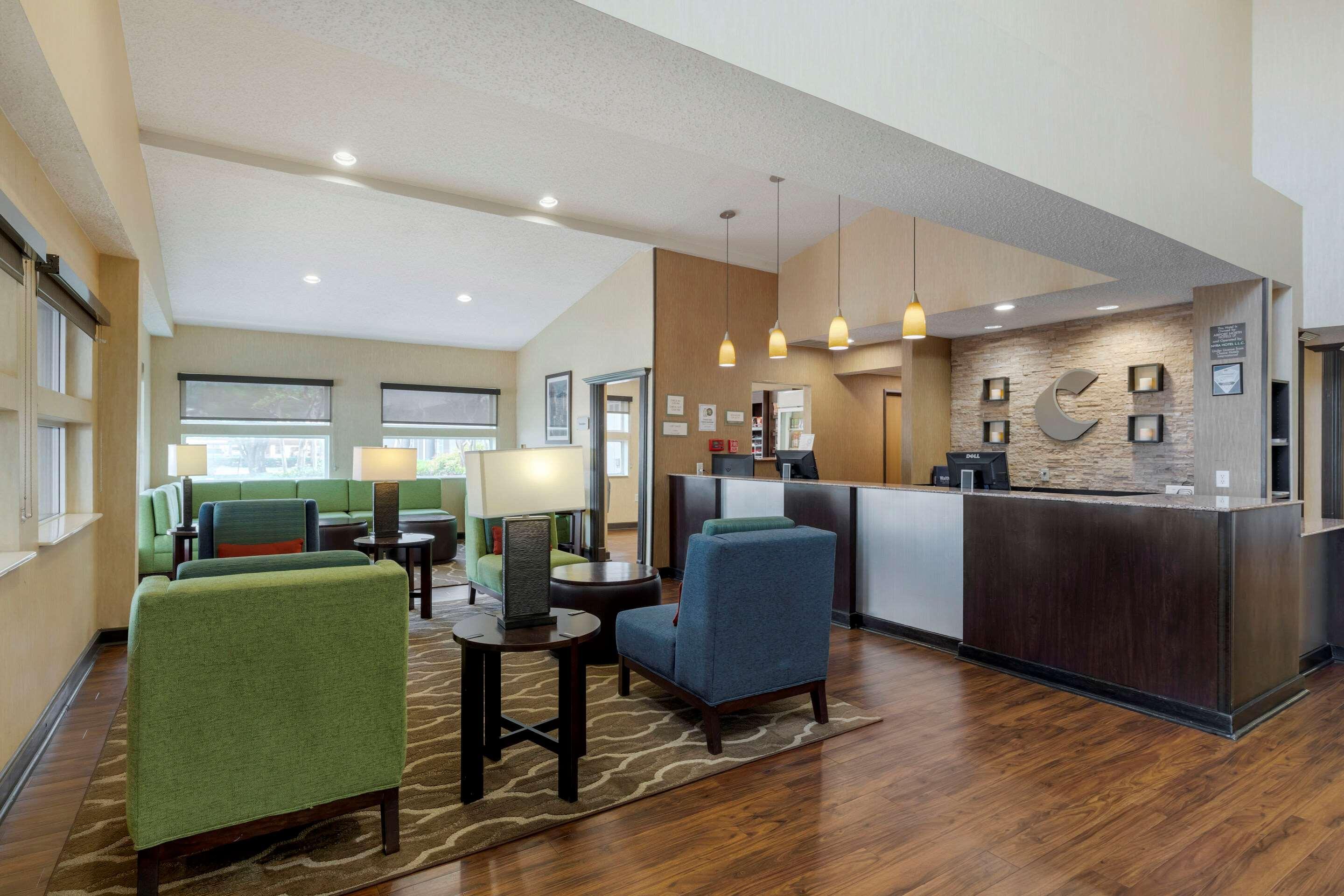 Comfort Suites Dfw Airport Irving Εξωτερικό φωτογραφία